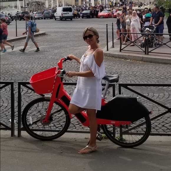 Meet your Posher, Mona - Picture 1 of 1